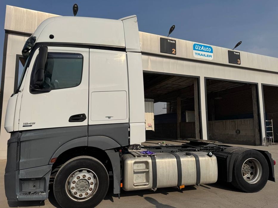 Mercedes Actros Сотилади
Йили: 2013