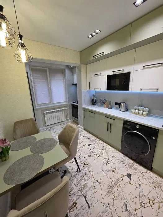 СРОЧНО Сдаётся кв ор-р Ресторан Алмазар 2-ком/2/9 р-н Алмазарский 337*