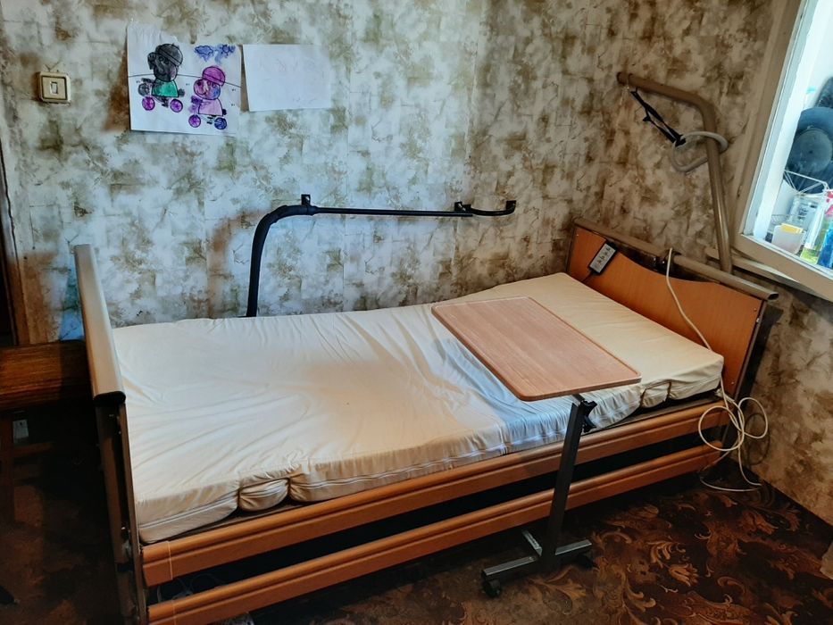 Електрическо болнични легло УНА