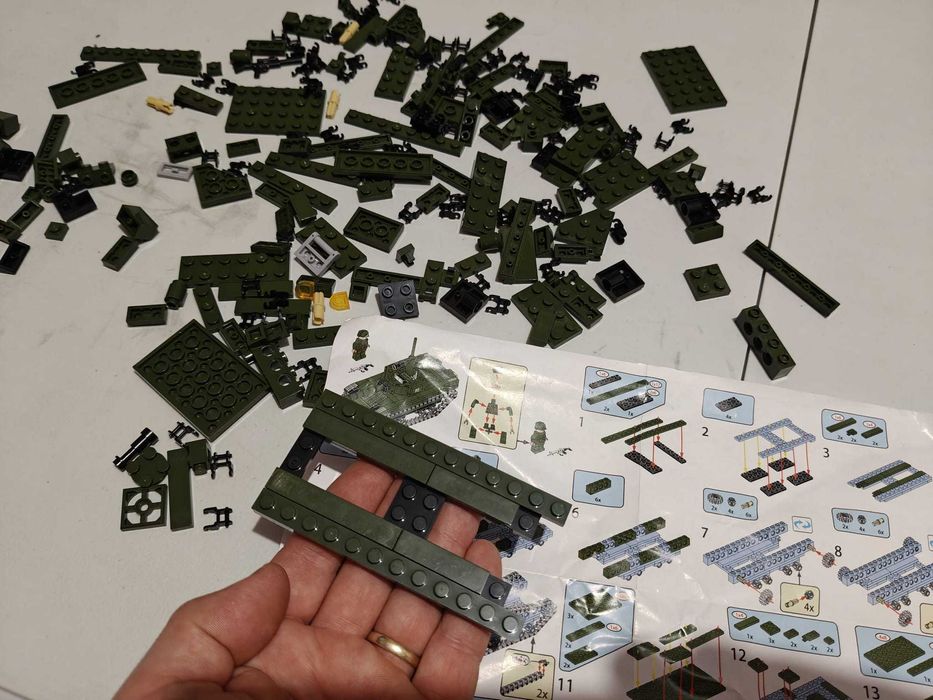 Joc tip Lego model tanc T85 cu 281 piese si 1 figurina