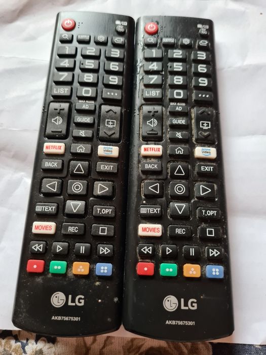 Vând telecomenzi originale tv LG