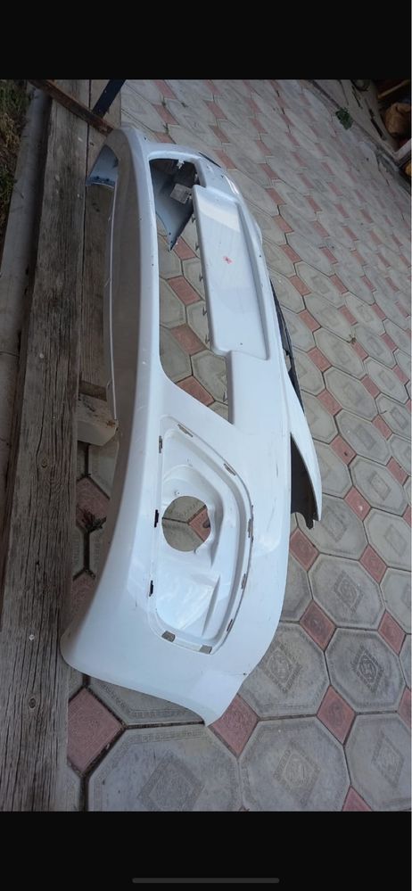 Бампер Ларгус продам