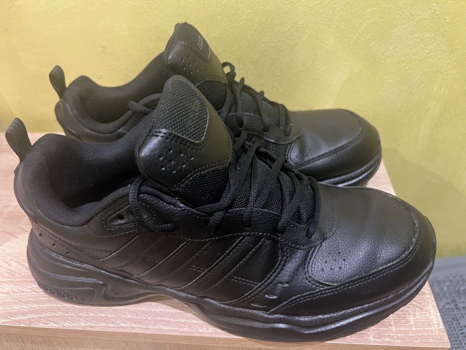 Маратонки Adidas 46