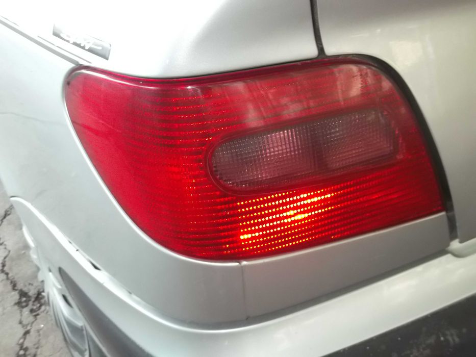 Ляв и десен стоп за Ситроен Ксара 2002 год.хечбек