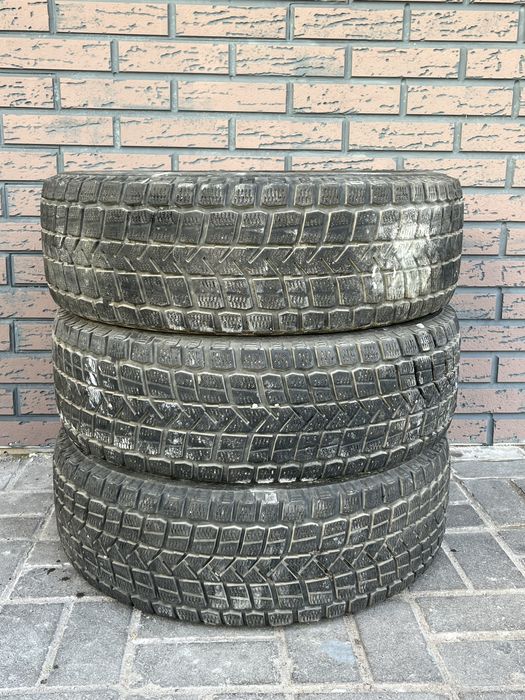Продается зимние шины Maxxis 215/65/R16