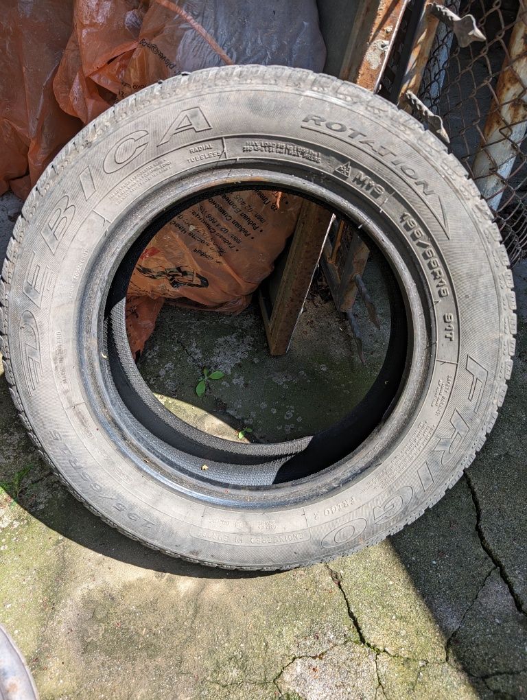 Гуми Debica 195/65 R15 + джанти - 4бр