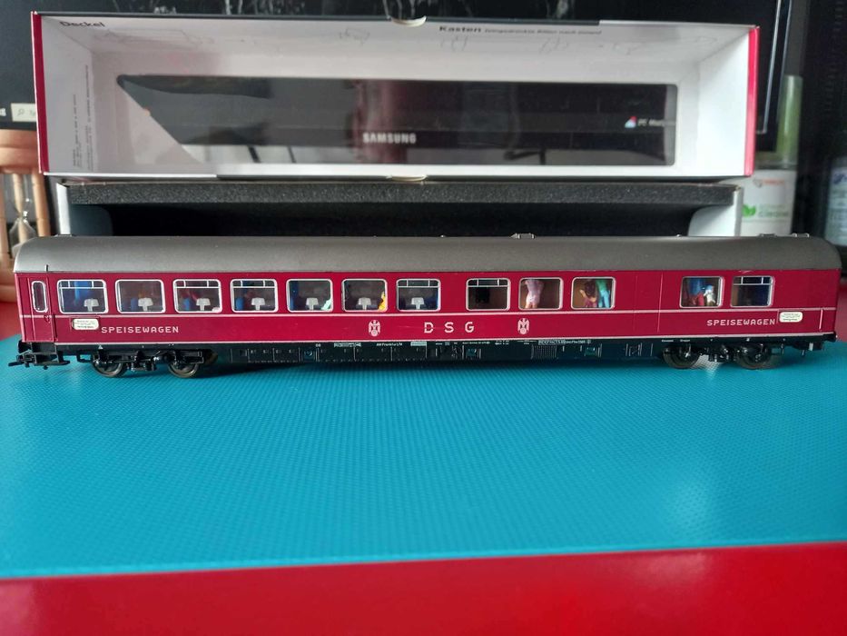 Vagon restaurant Roco - trenuri electrice scara HO (1/87)