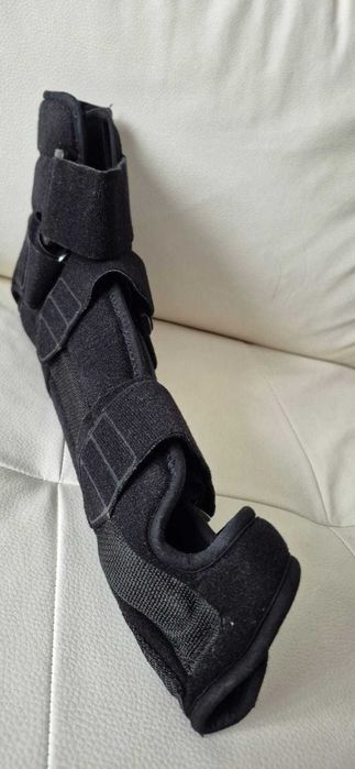 Atela (orteza) antebrat reglabila cu 4 puncte de prindere