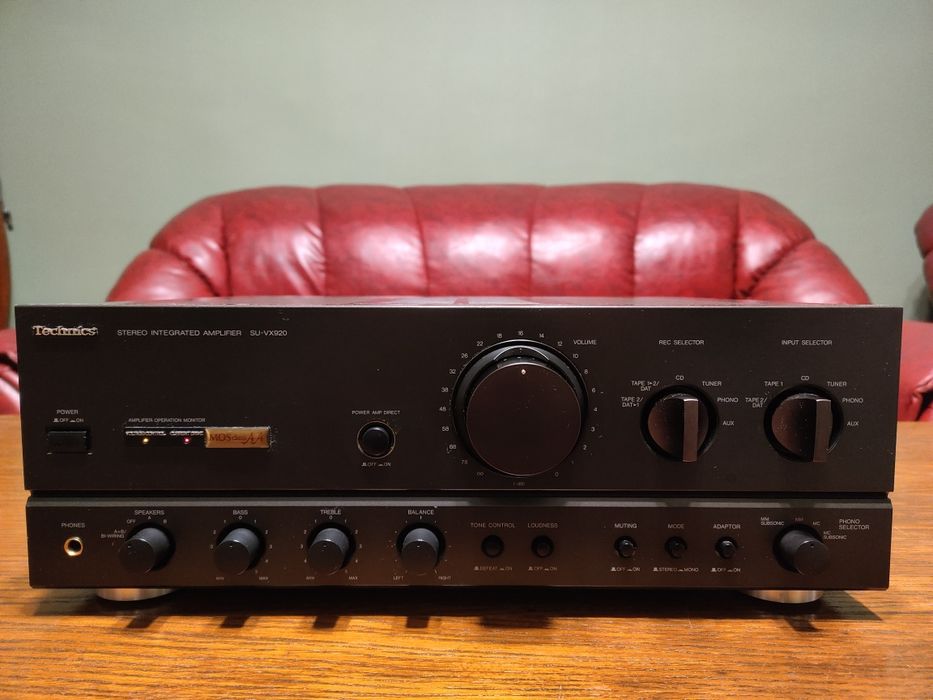 Vând Stație Technics