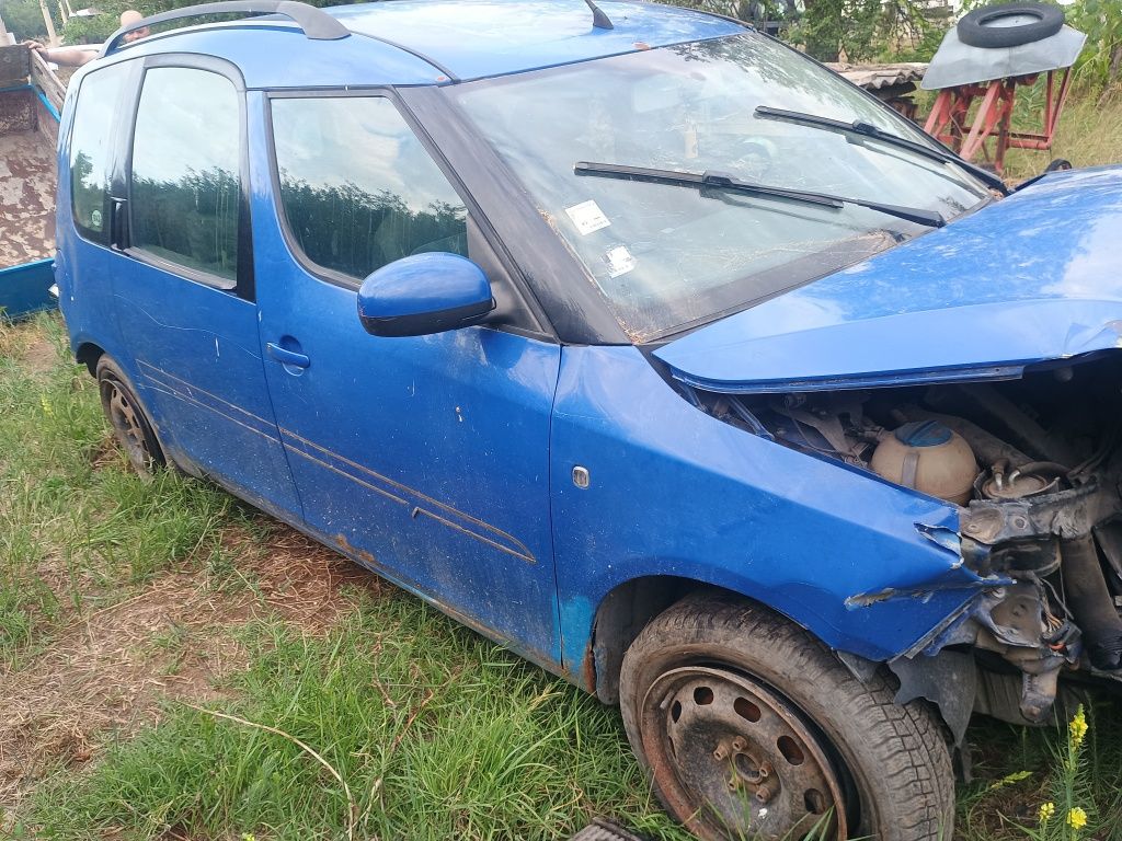 Skoda Roomster 1.4 tdi - НА ЧАСТИ