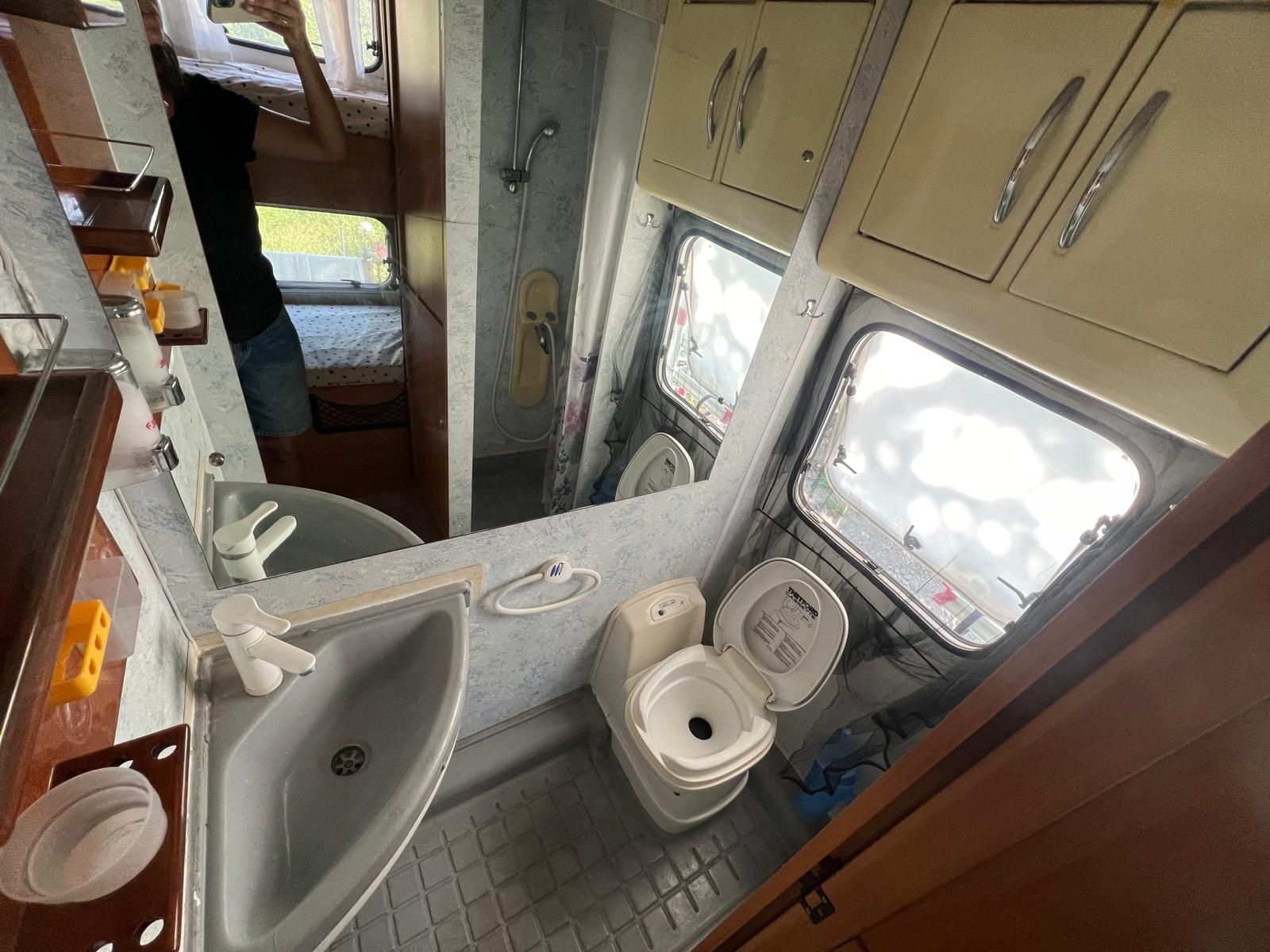 Autorulota fiat Ducato 2001 6 locuri in mers