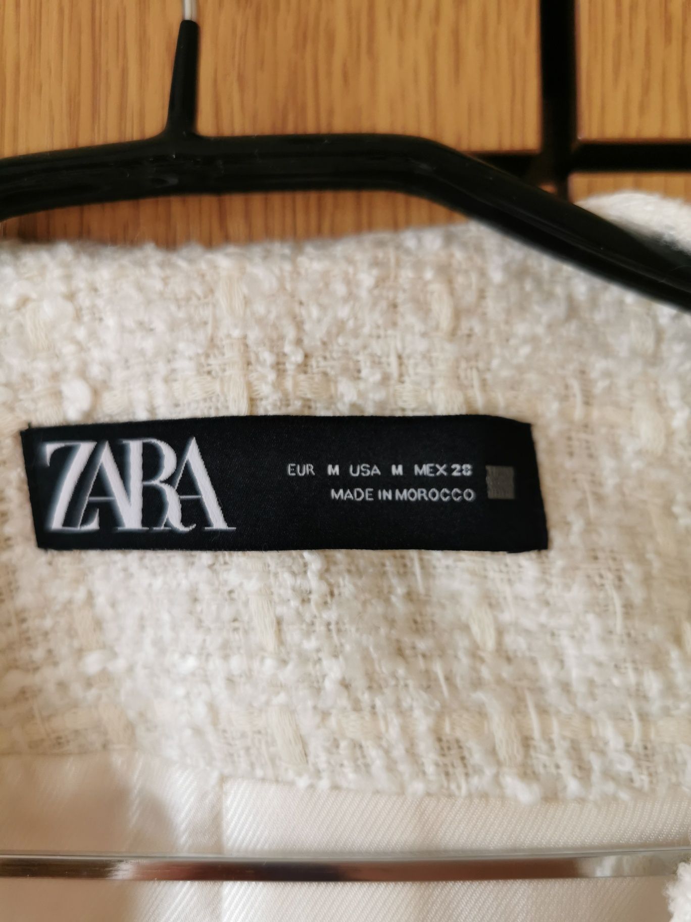 Бяло сако на Zara, ново