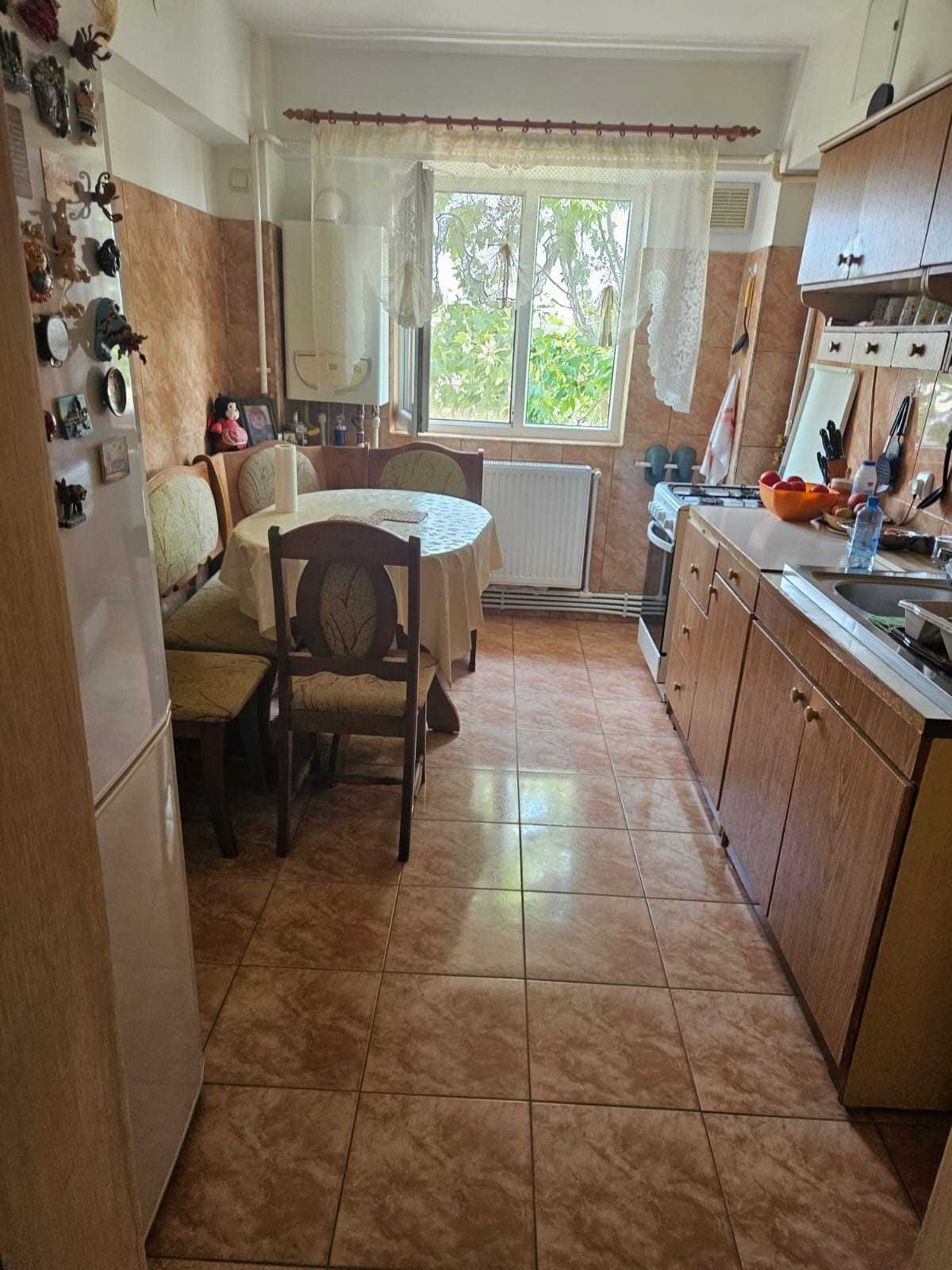 Vand apartament 2 camere ultra central