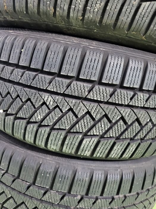 4 бр зимни 215/50/18 Continental