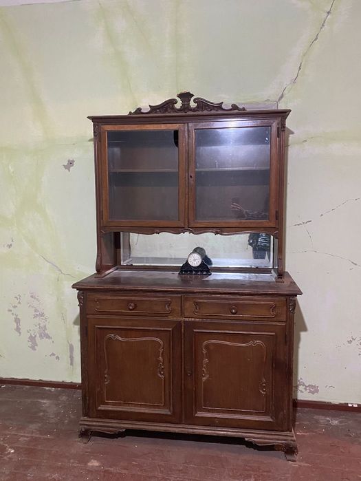 Отдам ретро шкаф
