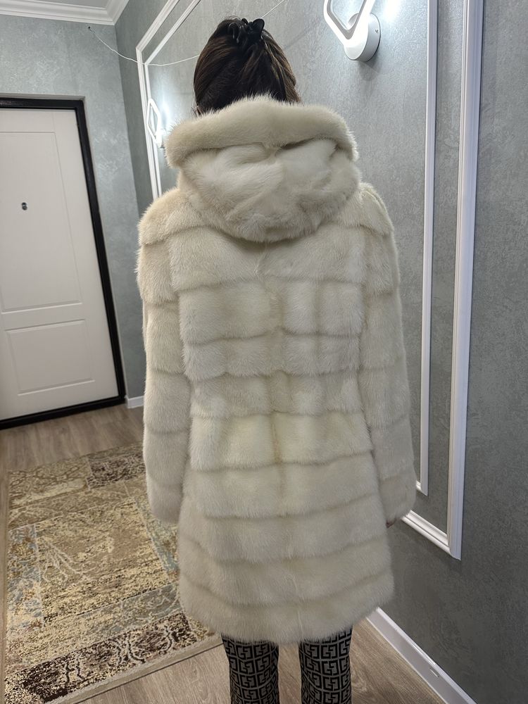 Продам норковую шубу!