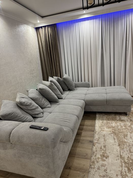 Coltar modern in forma de L   Culoare gri deschis