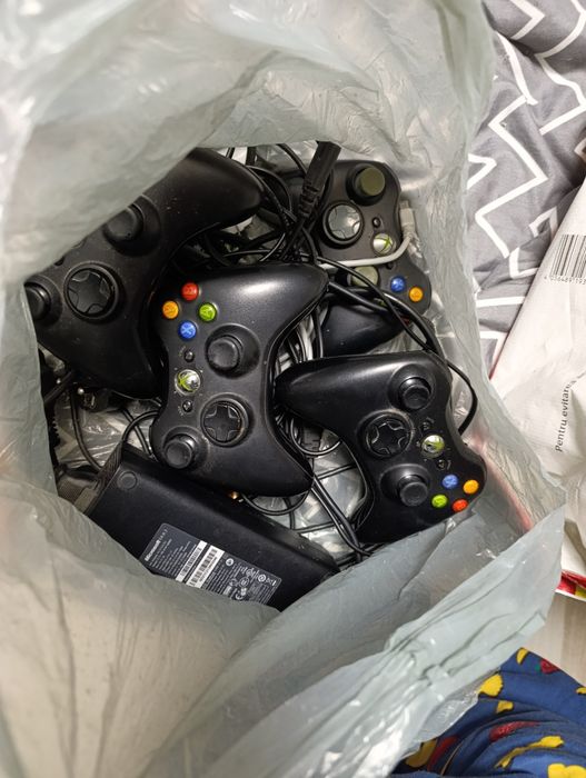 2 xbox 360 complete+kinect+jocuri