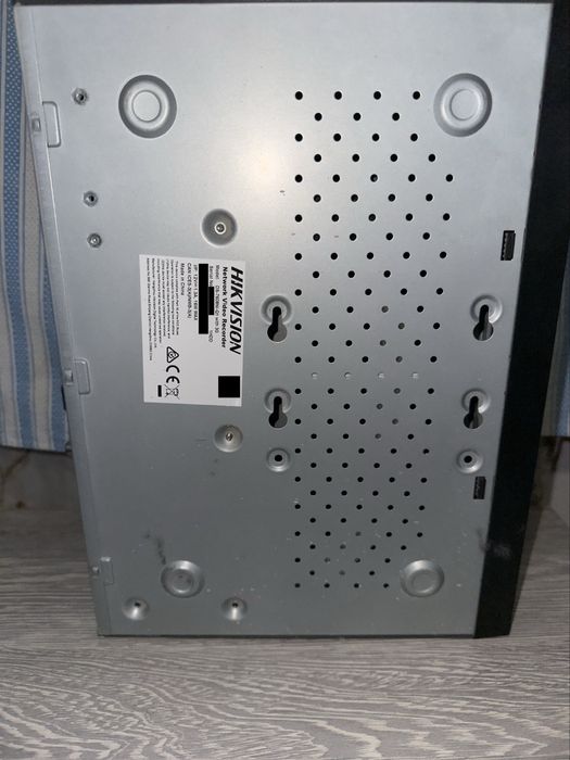 Hikvision NVR 8 talik sotiladi