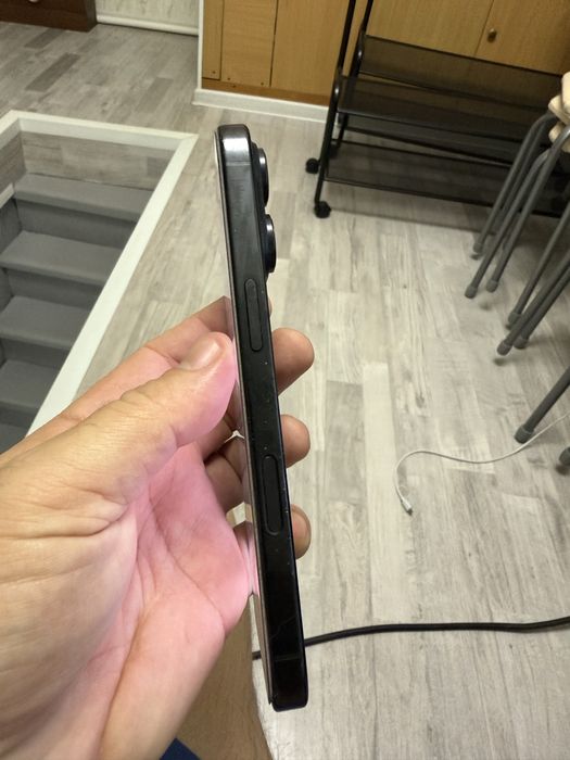 IPhone 16 Pro в хорошем состояний