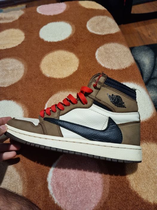 Nike Jordan 1 travis