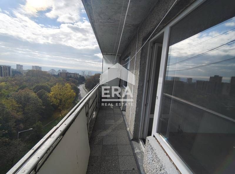 Ексклузивна източна гарсониера за продажба, в жк Младост, Варна, срещу