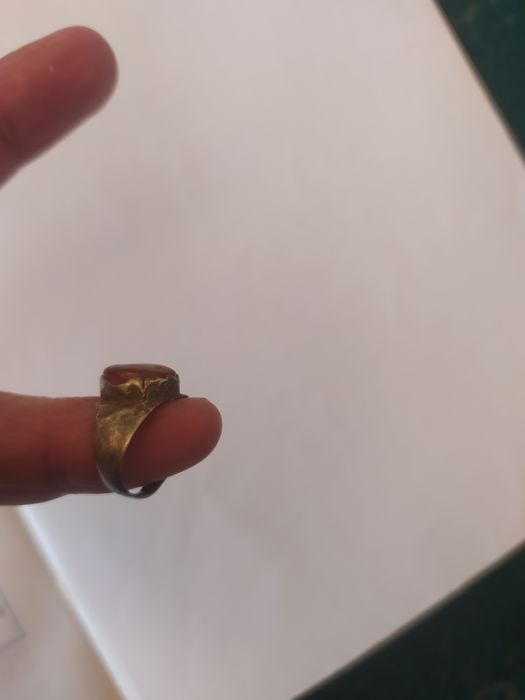 Антиквар узуклар ва метеоритлар сотилади