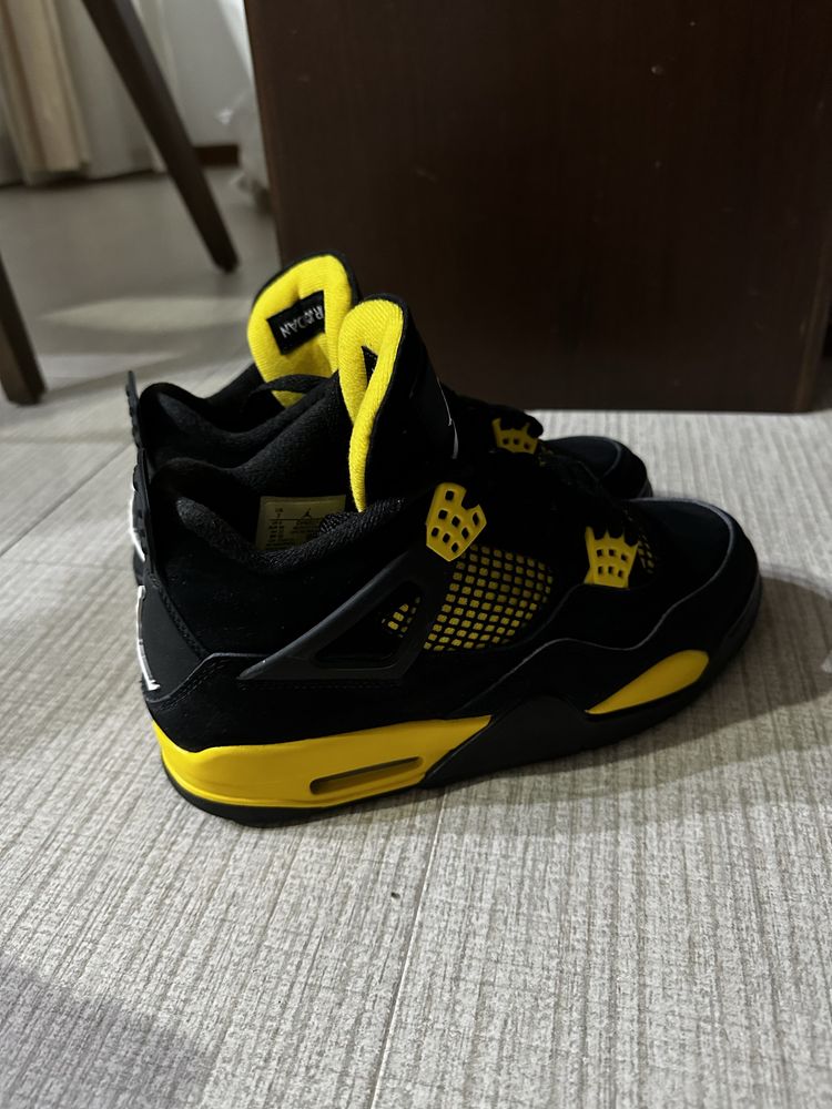 Jordan 4 yellow thunder originali