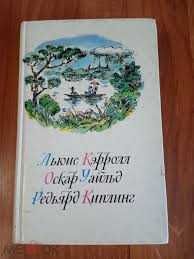 Продаются книги.