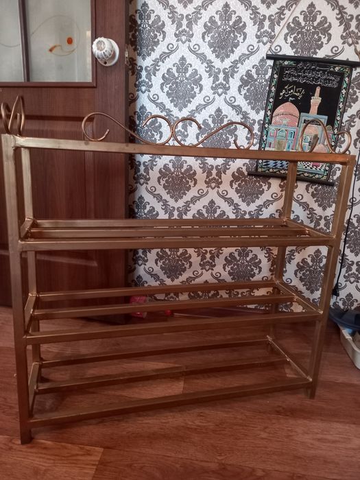 Продам металлическую полку для обуви