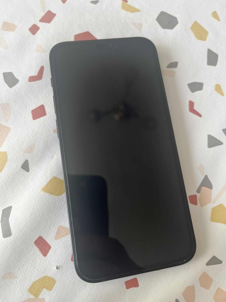 iPhone 12 mini телефон