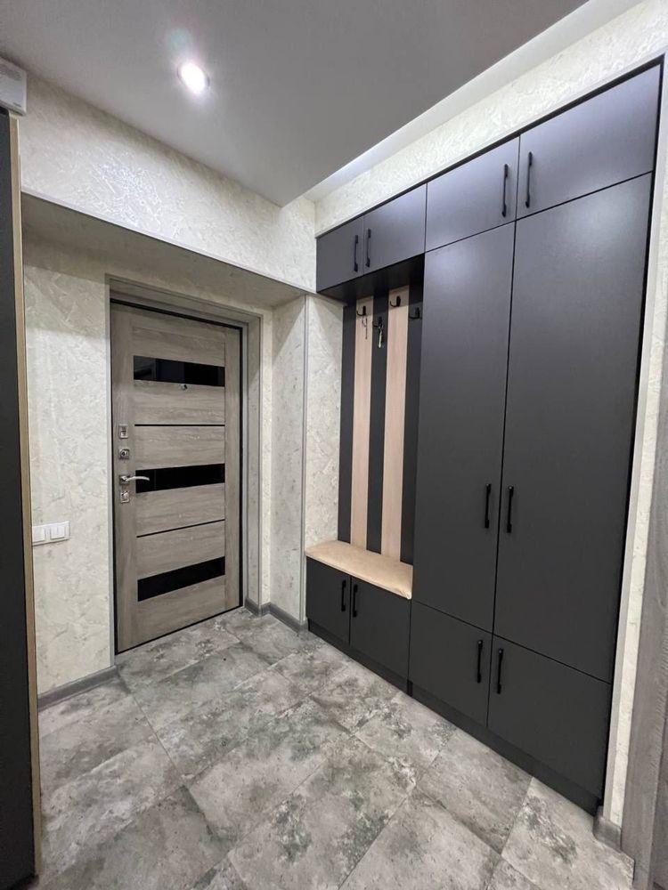 Продам квартиру на Ц-6