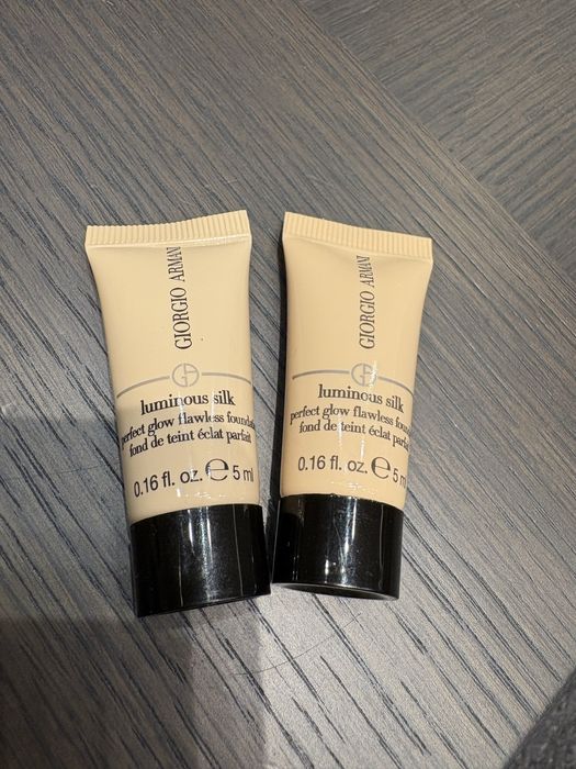 Фон дьо тен Dior, Armani