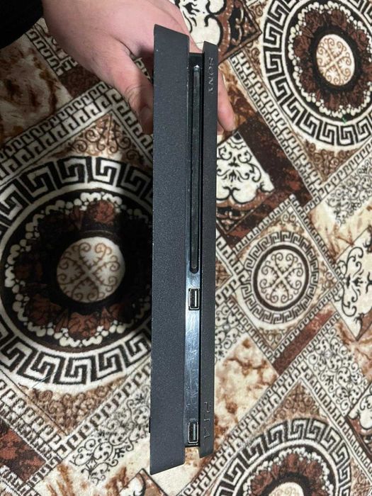 Ps4 Slim 500GB +GTA Trilogy