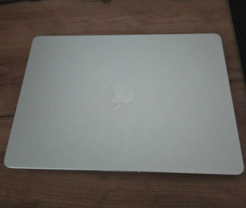Apple MacBook Air M3 13 inch, 512GB SSD, 16 GB Ram