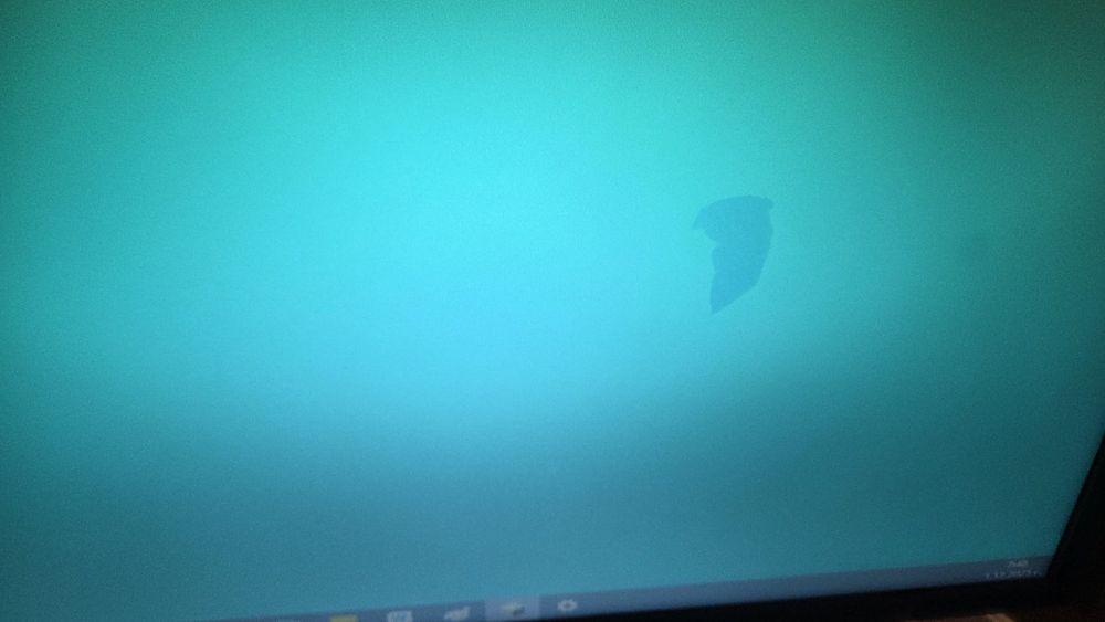 LCD монитор AOC 2280 с дефект