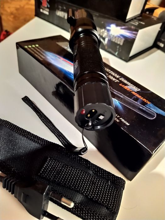 Lanterna WLS 288 cu electrosoc si laser incorporat , 9000 KV, Neagra