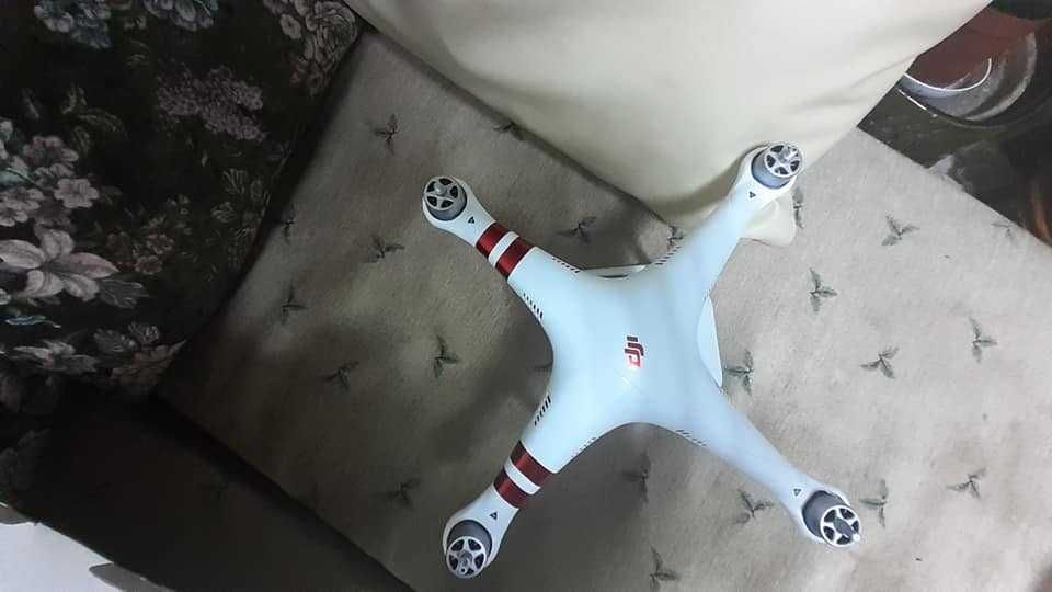 продавам дрон Phantom 3 Standard