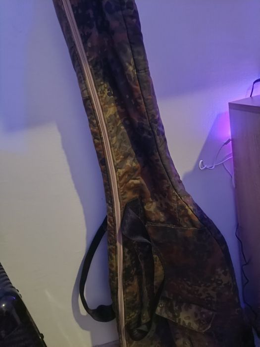 Леко модната B.C.Rich SOB електрическа китара