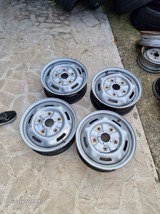Ford бусови 15 цола и 16 цола 51/2 и 61/2J Перфектно състояние