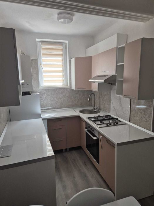 Apartament de inchiriat 3 camere zona Universitate