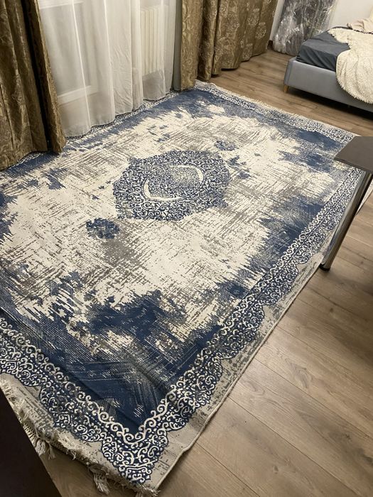 Продам ковер 2,5*3,5