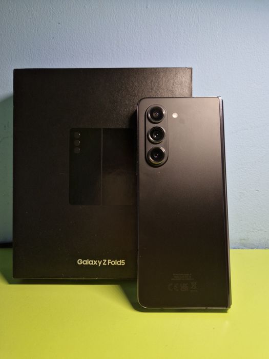 Samsung Galaxy z fold 5 256/12