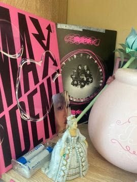 Kpop albums with incisions