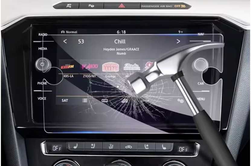 Протектор за мултимедия VW Passat B8 Tiguan 8 inch