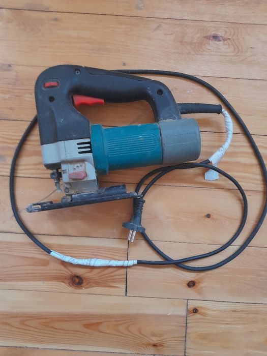 Электролобзик б.у,рабочий