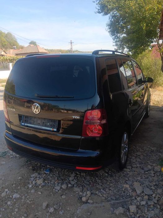 Touran volkswagen
