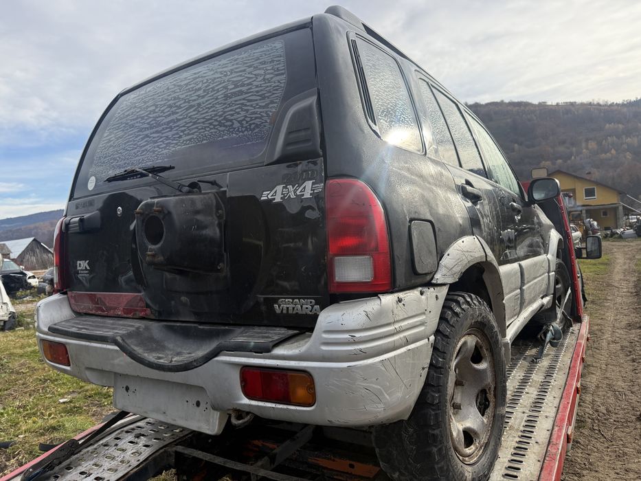 Motor Suzuki Grand Vitara 2.0D mazda