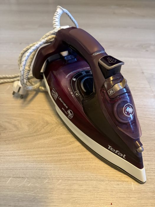 Fier de calcat Tefal Ultimate Anti Calc