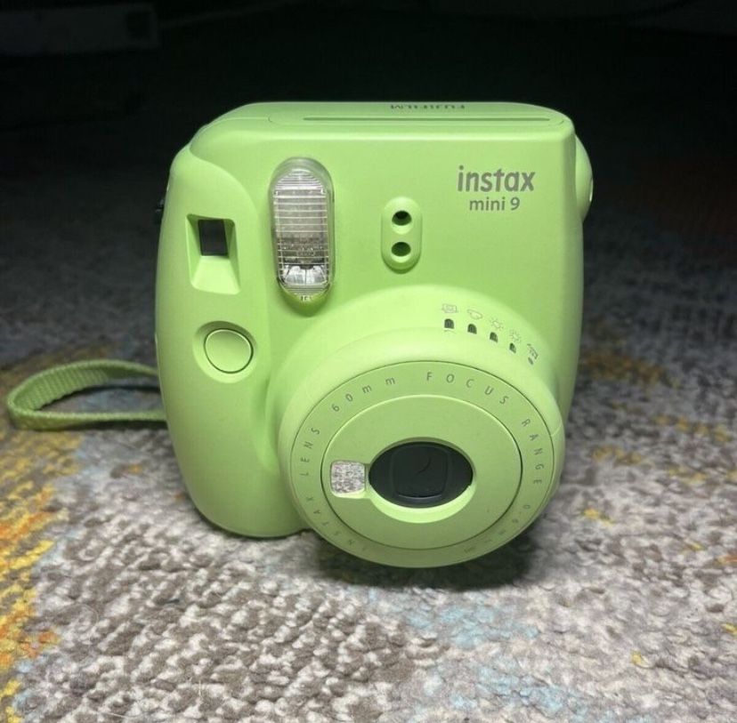 instax mini 9 рабочий